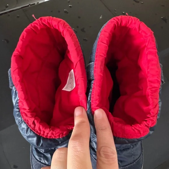 The North Face Blue and Red snow boots 4Y - Picture 3 of 3